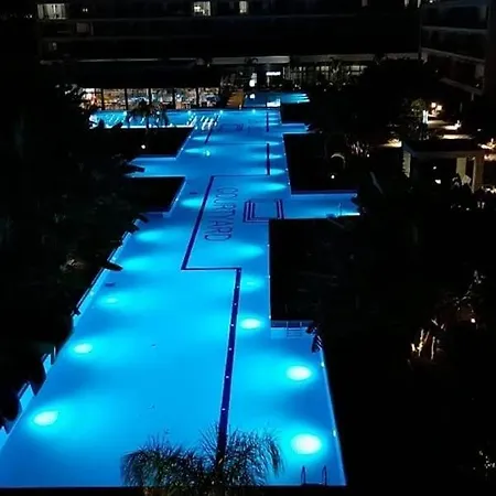 Xo Courtyard Long Beach Trikomo
